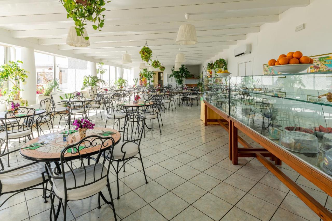 Hotel Ossidiana Stromboli Center Bagian luar foto