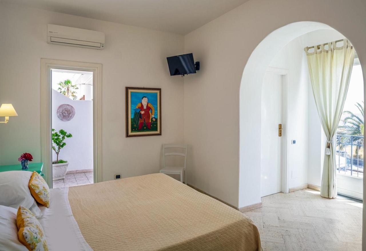 Hotel Ossidiana Stromboli Center Bagian luar foto