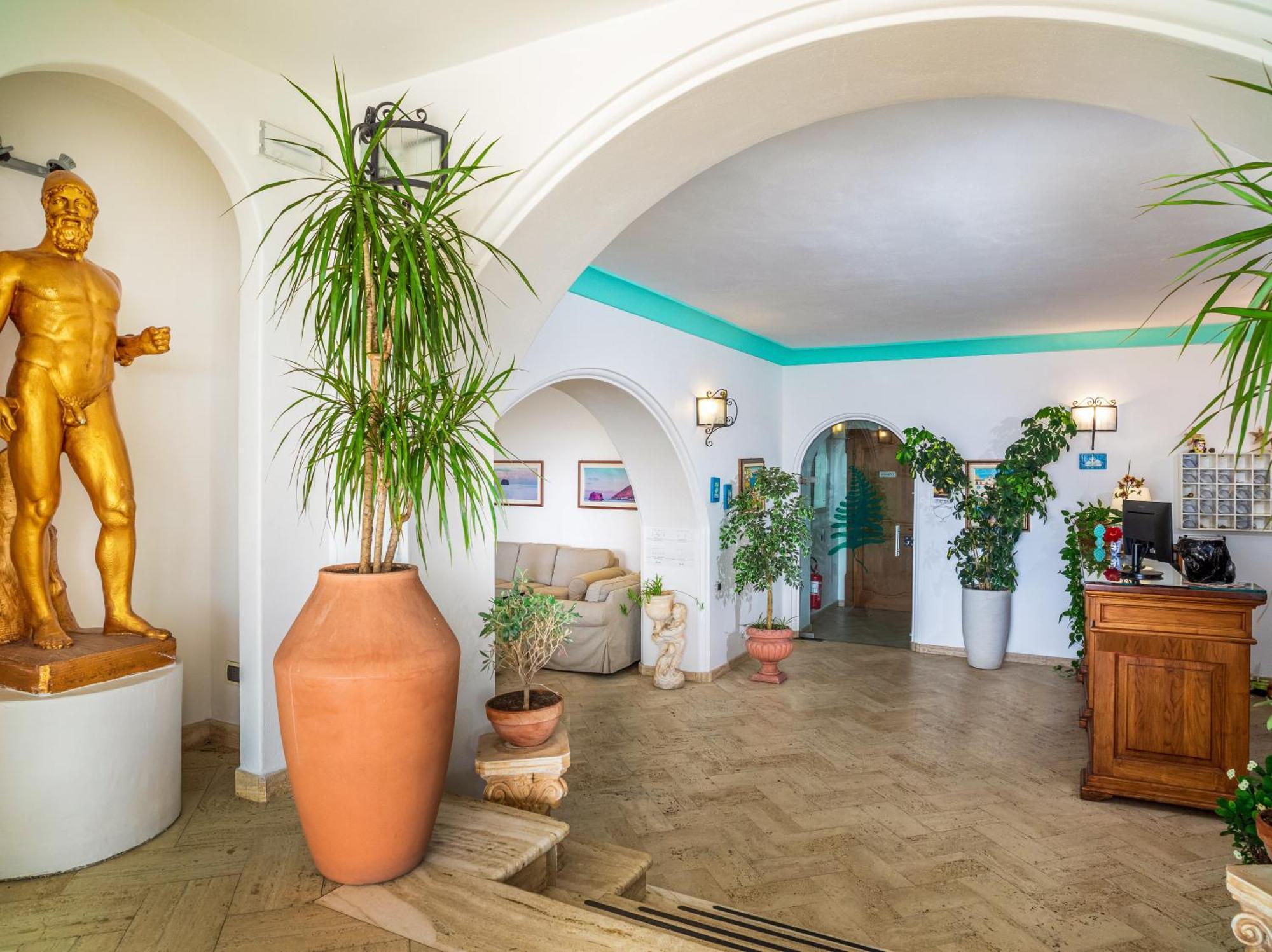 Hotel Ossidiana Stromboli Center Bagian luar foto