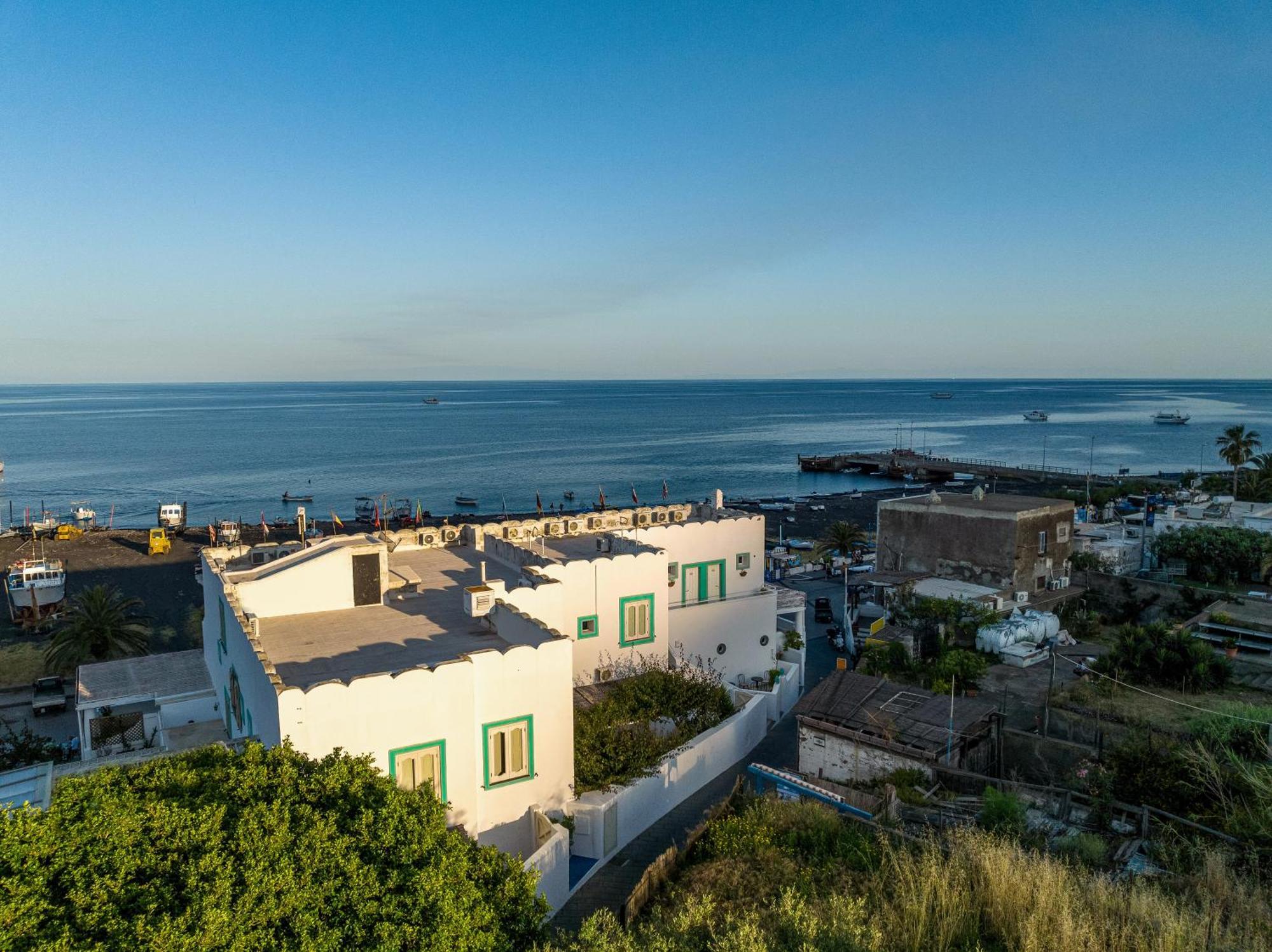 Hotel Ossidiana Stromboli Center Bagian luar foto