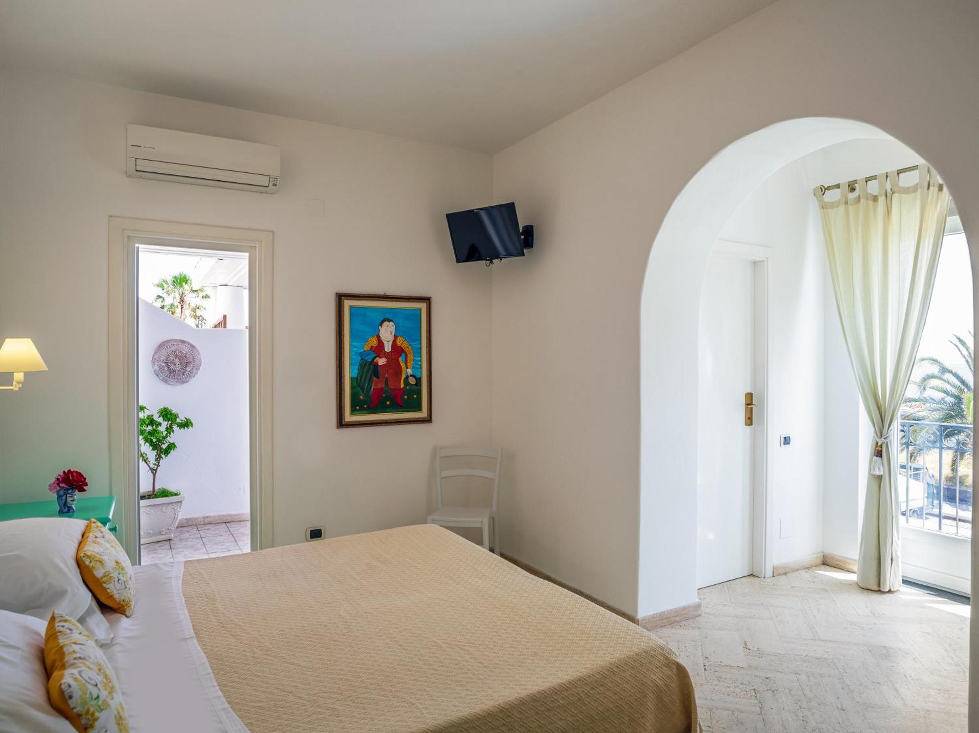 Hotel Ossidiana Stromboli Center Bagian luar foto