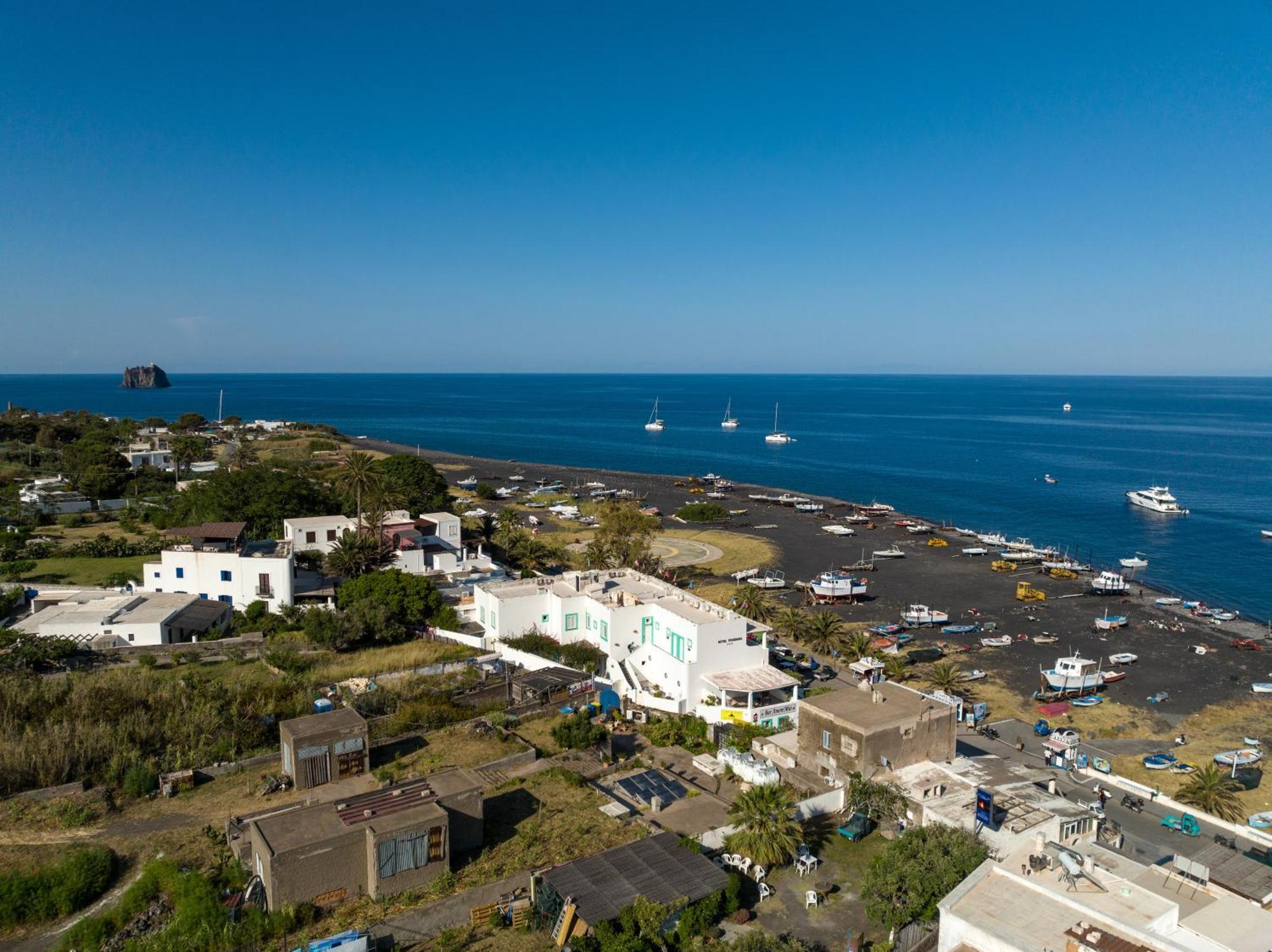 Hotel Ossidiana Stromboli Center Bagian luar foto