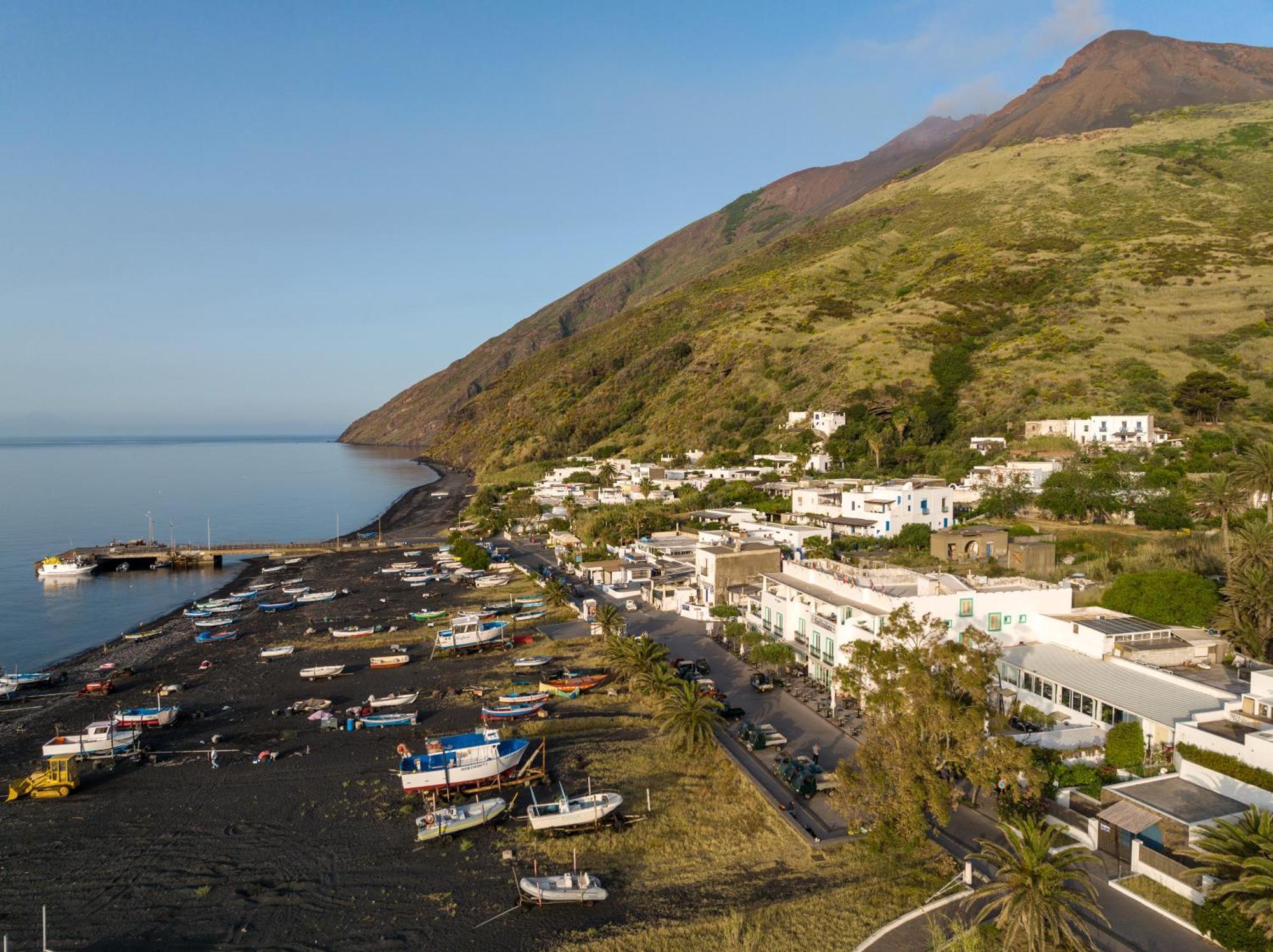 Hotel Ossidiana Stromboli Center Bagian luar foto