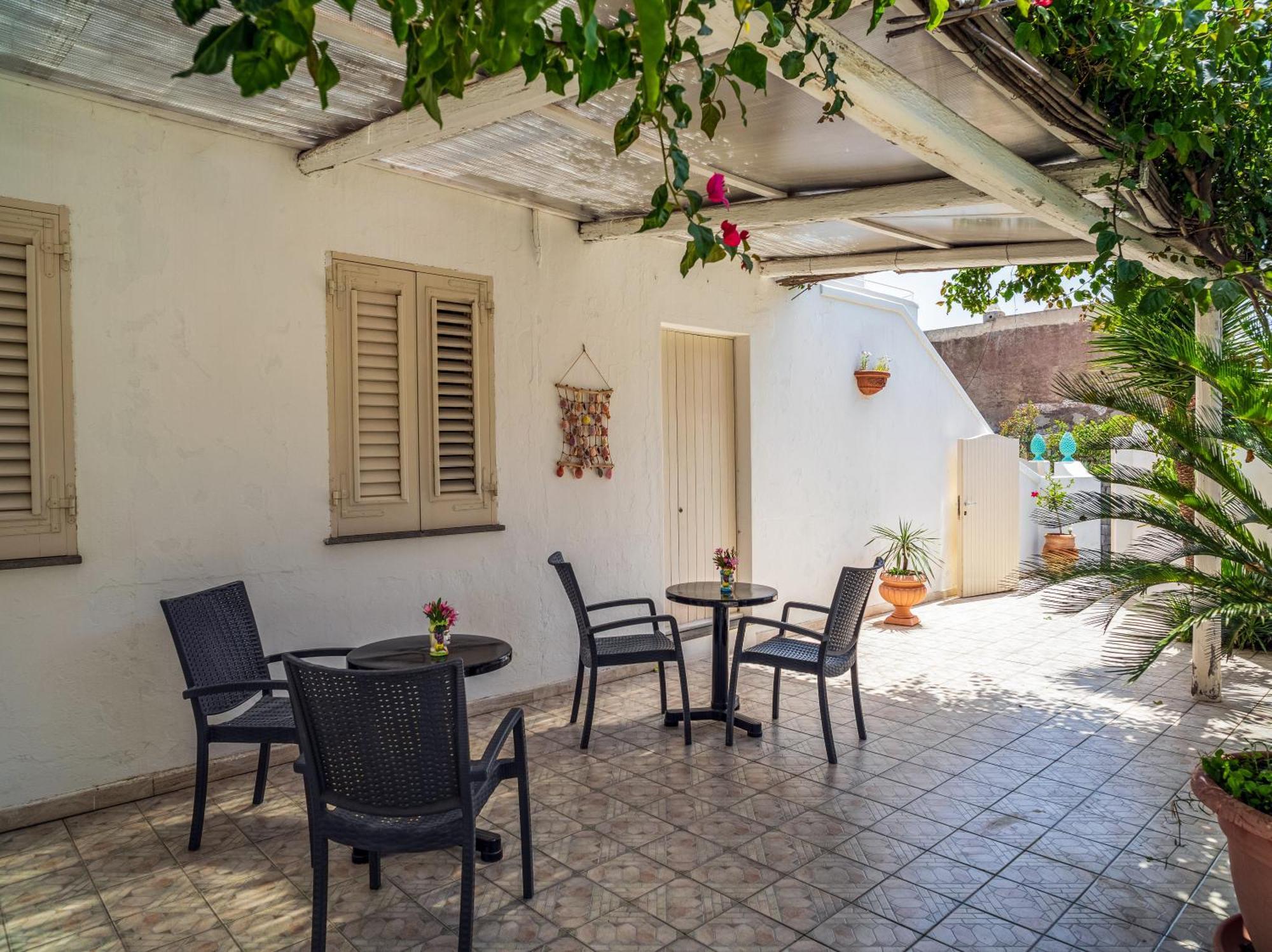 Hotel Ossidiana Stromboli Center Bagian luar foto