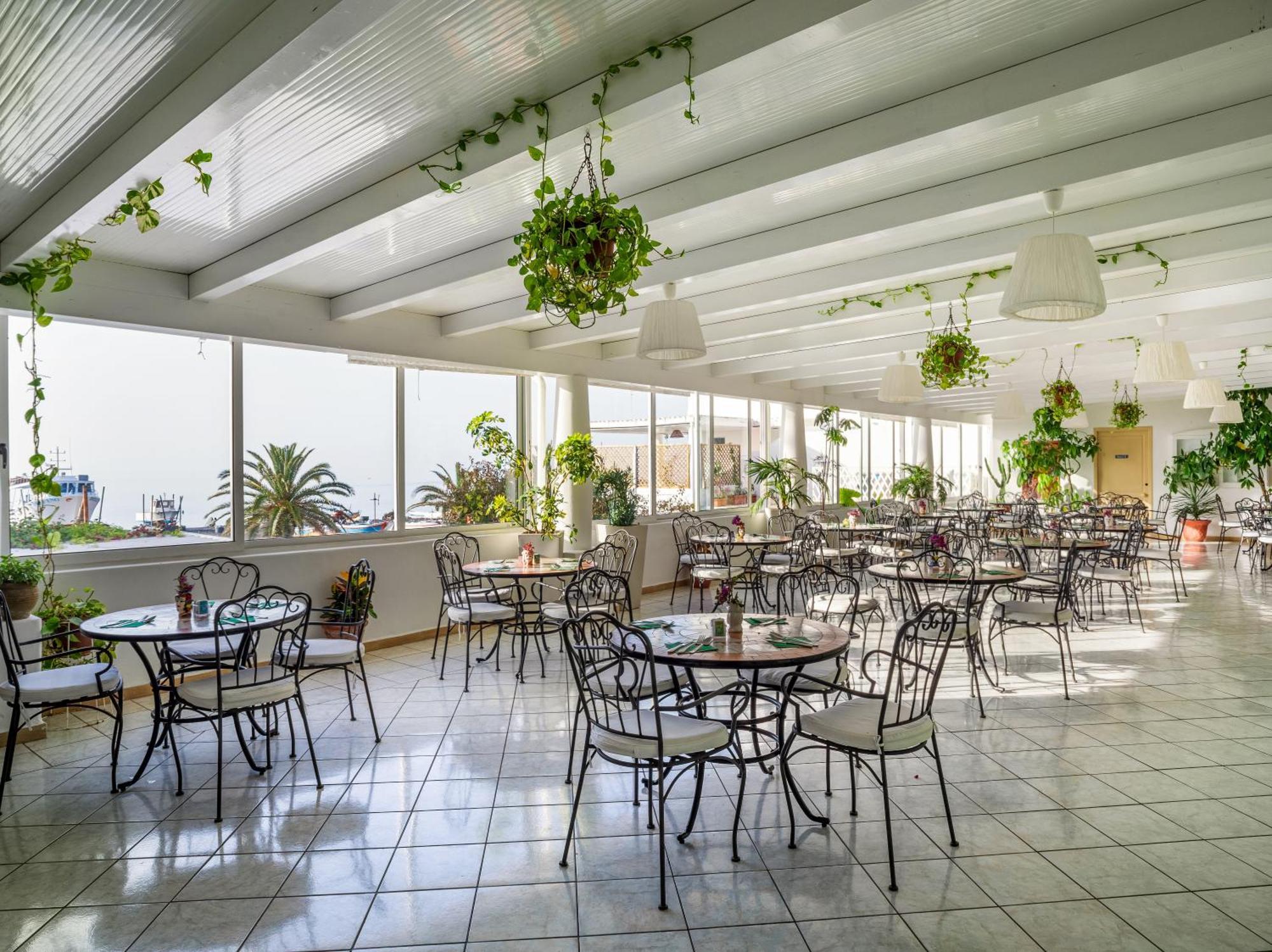 Hotel Ossidiana Stromboli Center Bagian luar foto